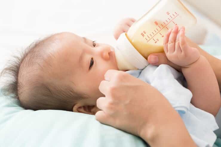Is Bottle Feeding Safe for a Newborn Baby in the First 6 Months?